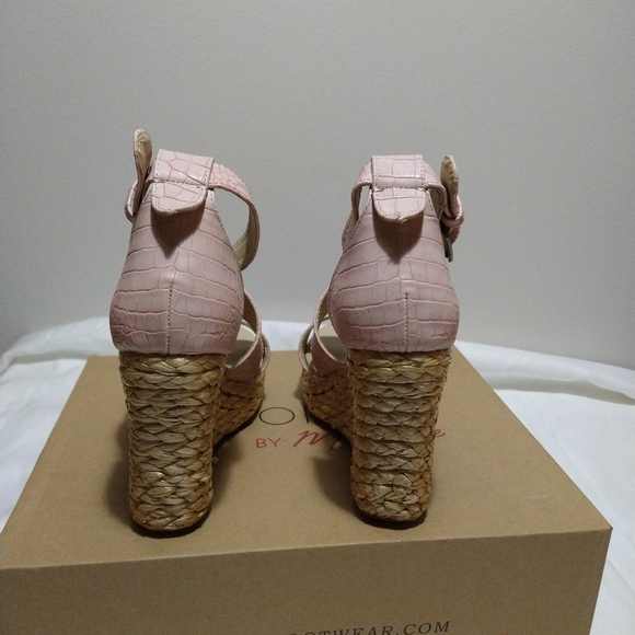 Coconut by Matisse Blush Wedge Platform Sandals - Picture 2 of 13